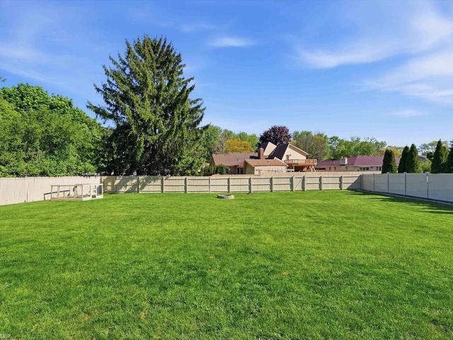 18277 Nardy Street, Clinton Township, MI 48036
