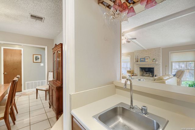 1703 Ashley Cir, San Antonio, TX 78232