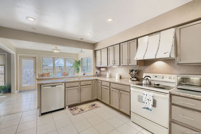 1703 Ashley Cir, San Antonio, TX 78232