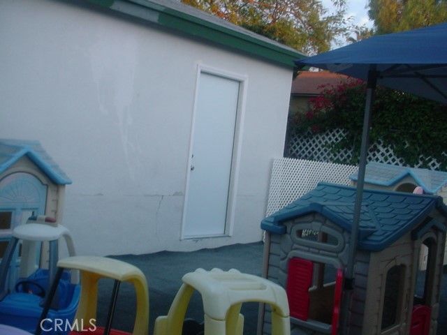 19134 Delano Street, Tarzana, CA 91335