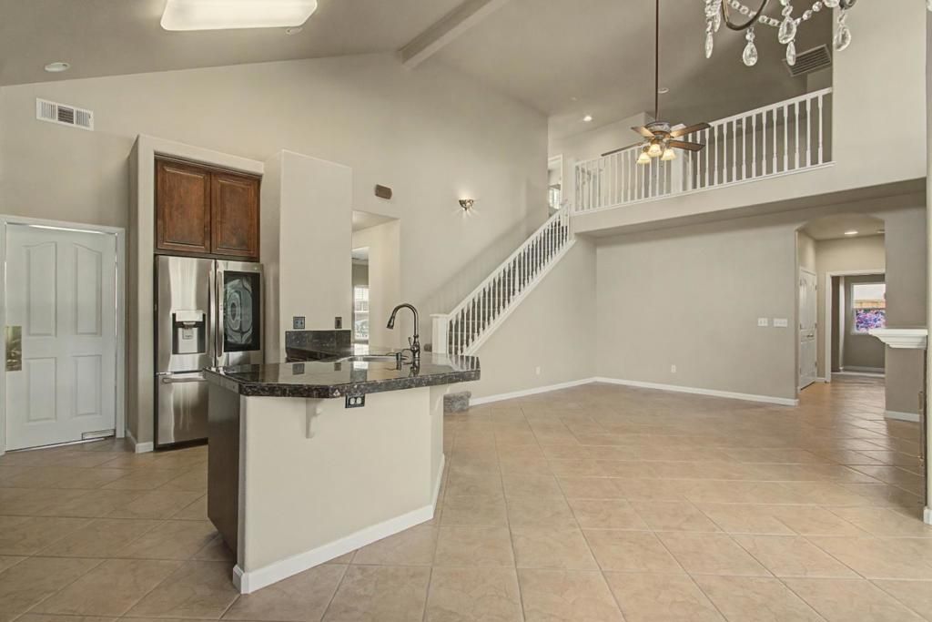 Image 12 of property listing at 1753 Mills, Los Banos, CA 93635