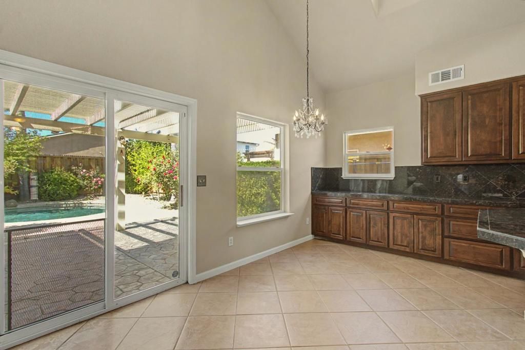 Image 14 of property listing at 1753 Mills, Los Banos, CA 93635