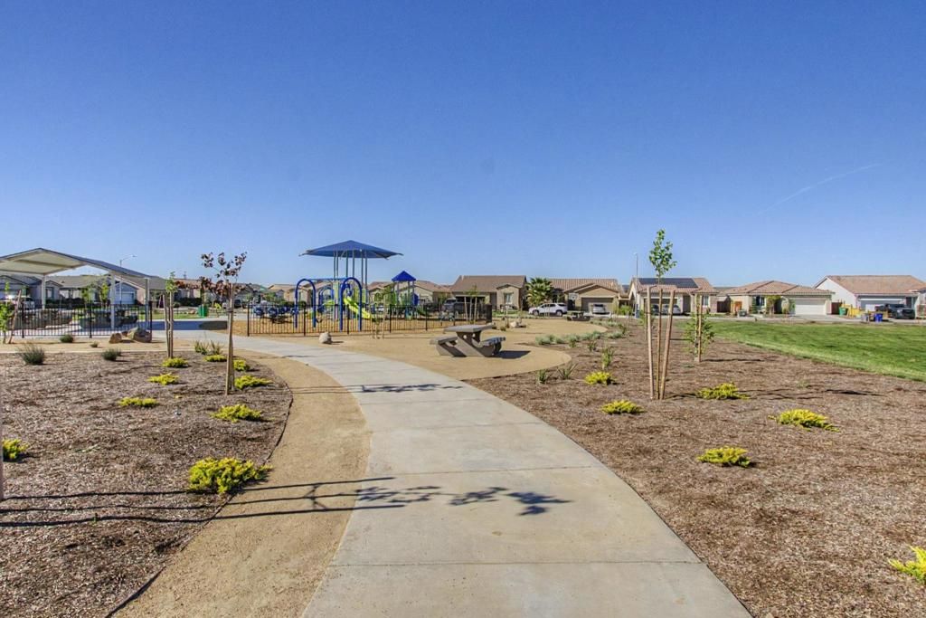 Image 38 of property listing at 1753 Mills, Los Banos, CA 93635