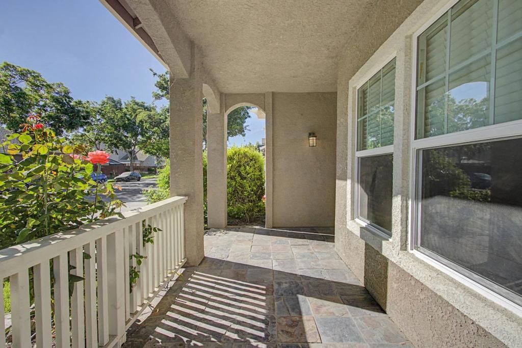 Image 4 of property listing at 1753 Mills, Los Banos, CA 93635