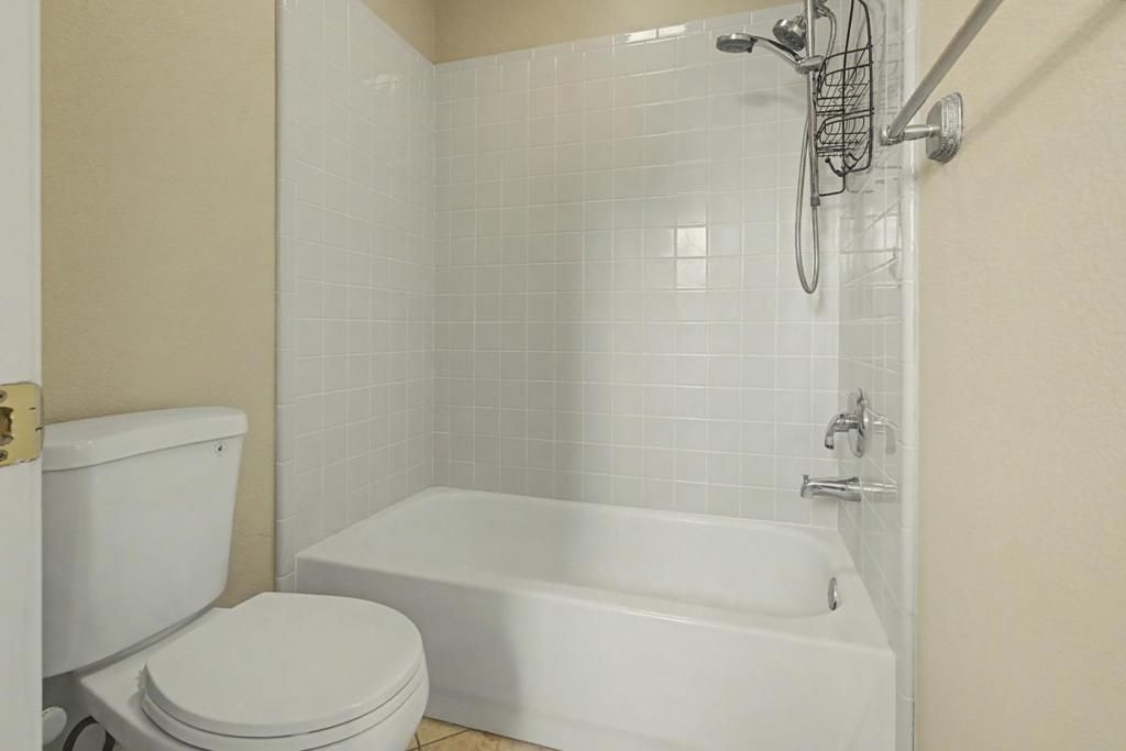 Image 49 of property listing at 1753 Mills, Los Banos, CA 93635