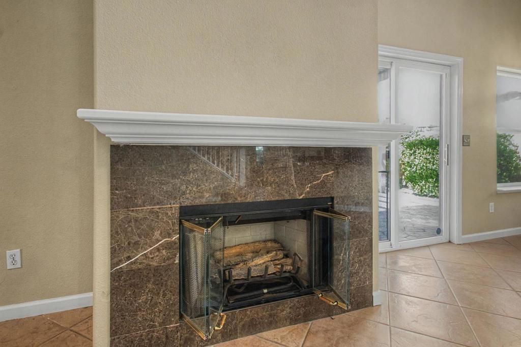 Image 9 of property listing at 1753 Mills, Los Banos, CA 93635