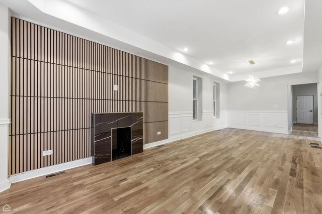 6004 S Carpenter Street, Chicago, IL 60621