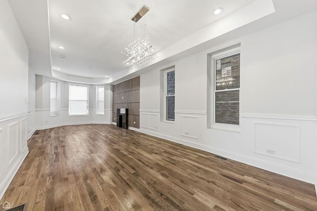 6004 S Carpenter Street, Chicago, IL 60621