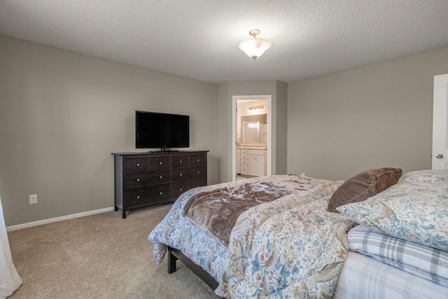 9231 Lighthouse Lane, Woodbury, MN 55129