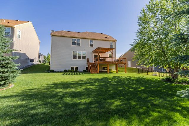 9231 Lighthouse Lane, Woodbury, MN 55129