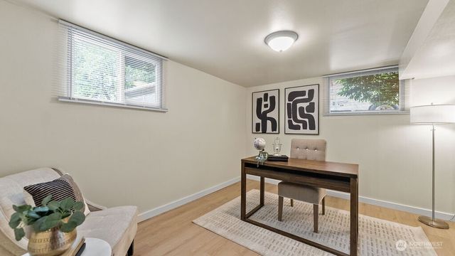 9533 14th Avenue NW, Seattle, WA 98117