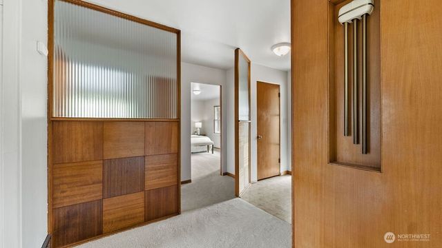 9533 14th Avenue NW, Seattle, WA 98117