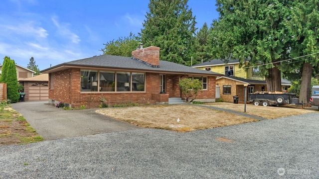 9533 14th Avenue NW, Seattle, WA 98117