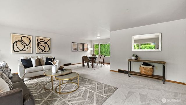 9533 14th Avenue NW, Seattle, WA 98117