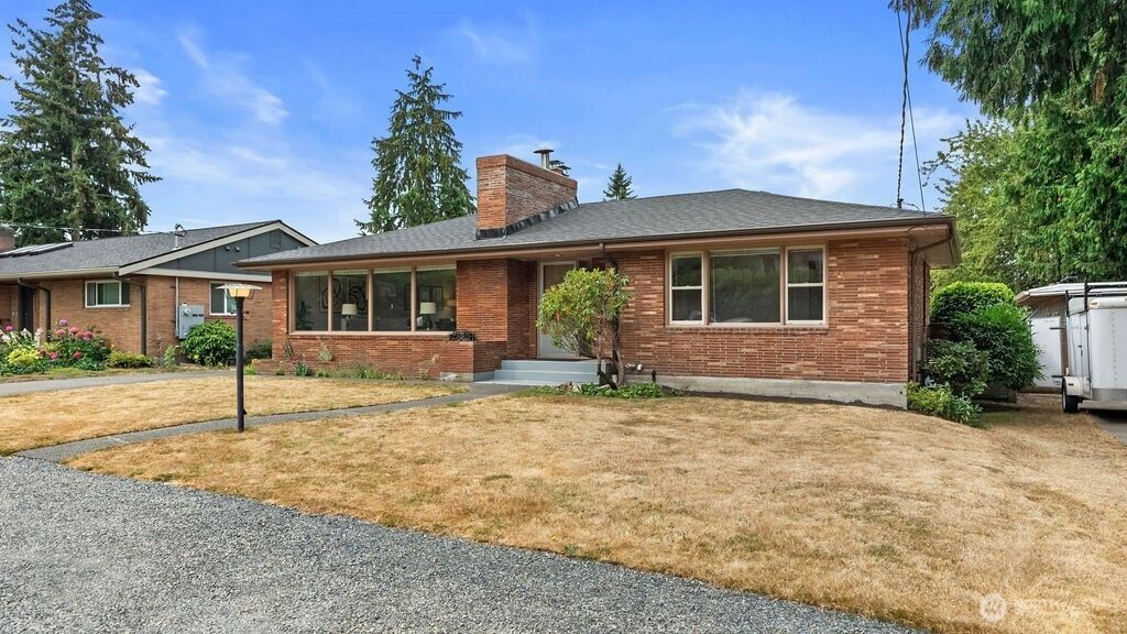 9533 14th Avenue NW, Seattle, WA 98117