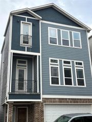 2105 Bidwell Drive, Houston, TX 77018