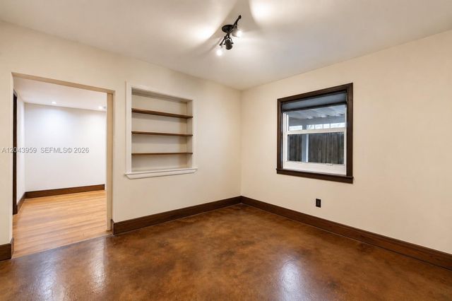 1401 NE 33rd St, Oakland Park, FL 33334
