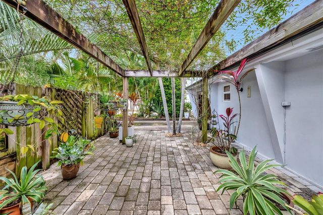 1401 NE 33rd St, Oakland Park, FL 33334
