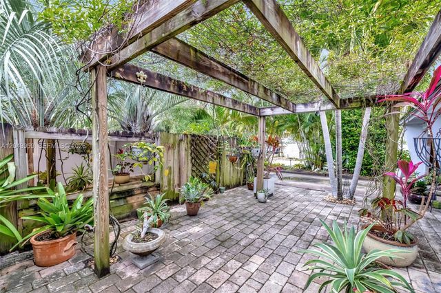 1401 NE 33rd St, Oakland Park, FL 33334