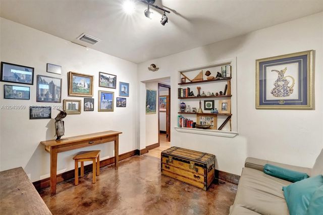 1401 NE 33rd St, Oakland Park, FL 33334