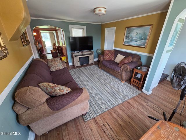512 East Street, Rensselaer, NY 12144