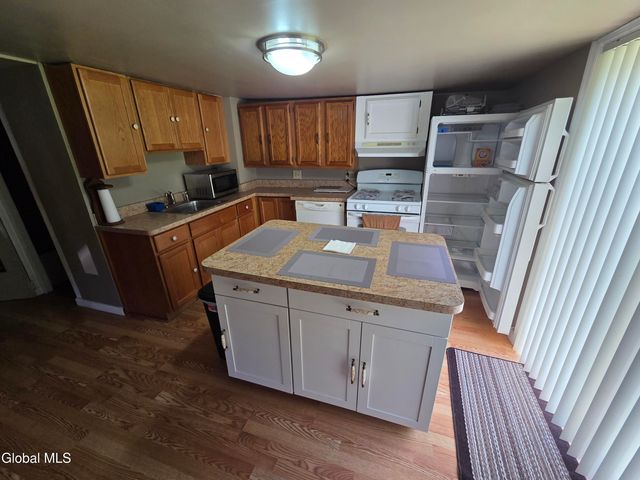 512 East Street, Rensselaer, NY 12144