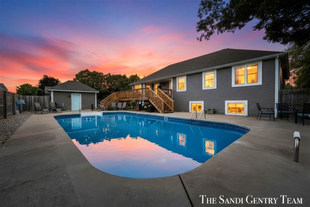 4007 Meadow Lane, Muskegon, MI 49444