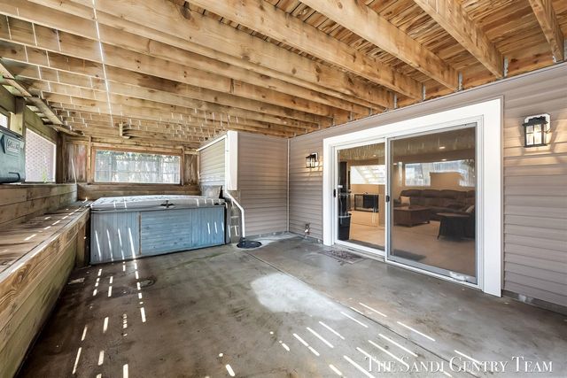 4007 Meadow Lane, Muskegon, MI 49444