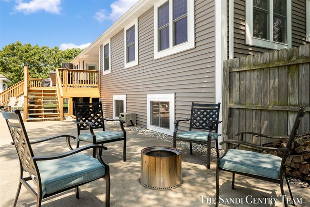 4007 Meadow Lane, Muskegon, MI 49444