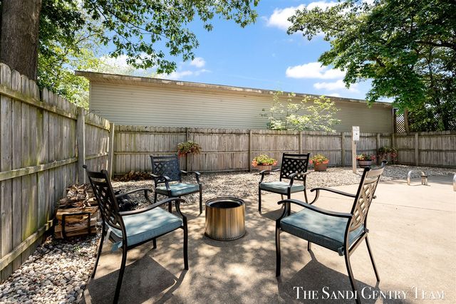 4007 Meadow Lane, Muskegon, MI 49444