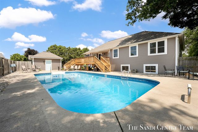 4007 Meadow Lane, Muskegon, MI 49444
