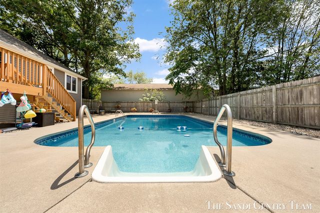 4007 Meadow Lane, Muskegon, MI 49444