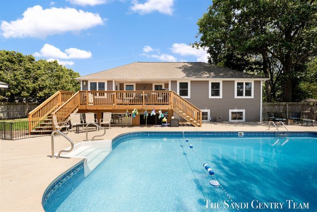 4007 Meadow Lane, Muskegon, MI 49444