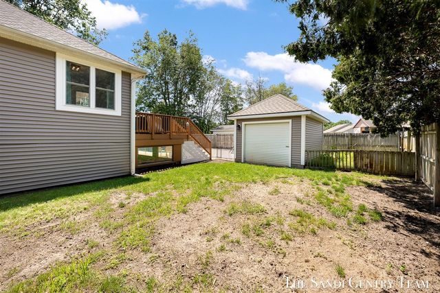 4007 Meadow Lane, Muskegon, MI 49444