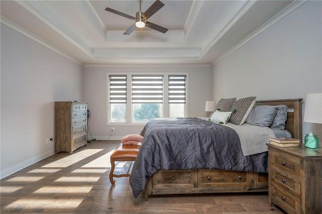 26089 W 96 Street, Lenexa, KS 66227