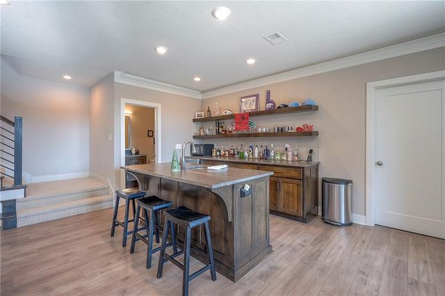 26089 W 96 Street, Lenexa, KS 66227