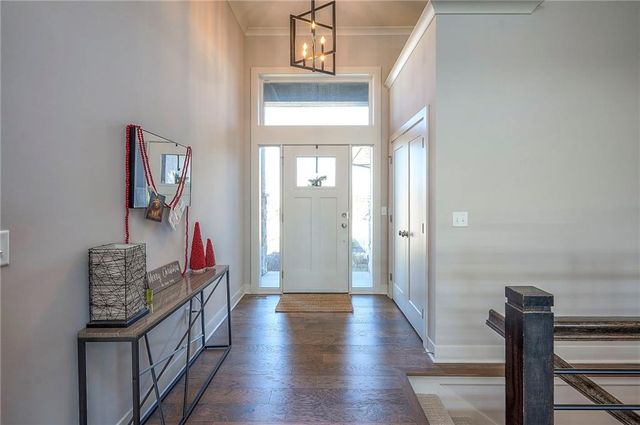 26089 W 96 Street, Lenexa, KS 66227