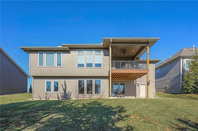 26089 W 96 Street, Lenexa, KS 66227