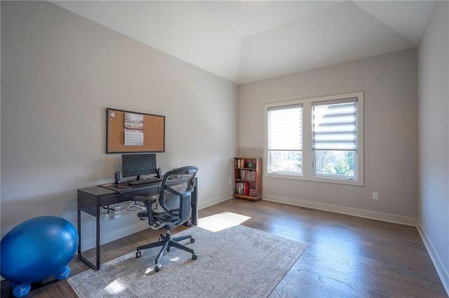 26089 W 96 Street, Lenexa, KS 66227