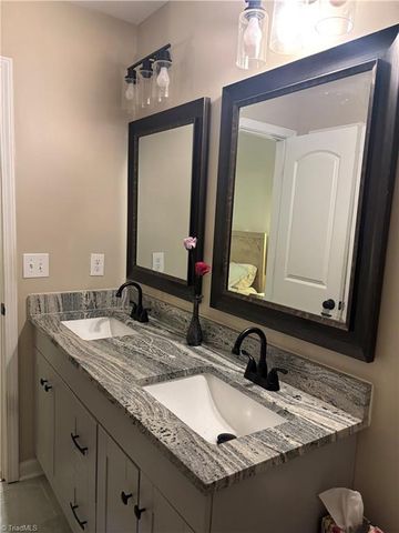 1227 Stonefield Crossing Court, Winston-salem, NC 27107