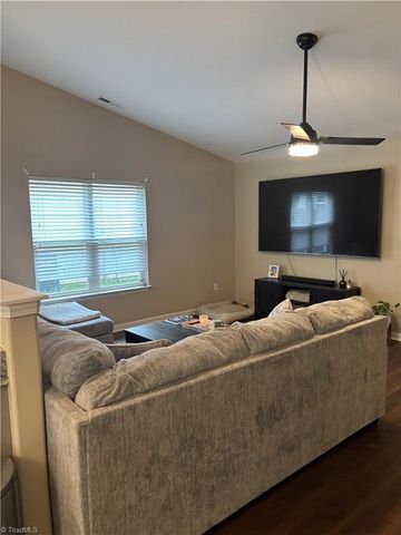 1227 Stonefield Crossing Court, Winston-salem, NC 27107