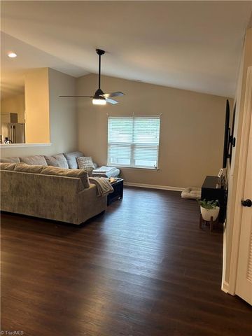 1227 Stonefield Crossing Court, Winston-salem, NC 27107