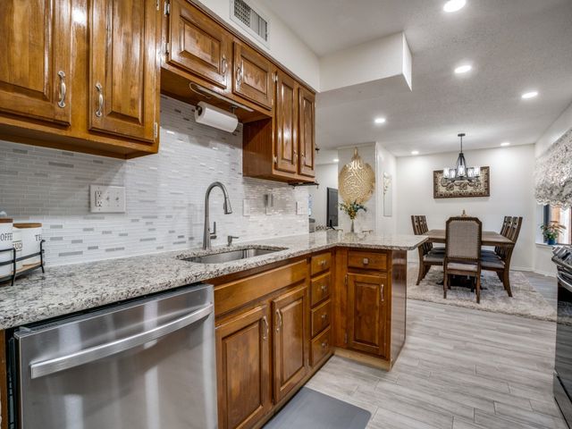 712 Middle Cove Drive, Plano, TX 75023