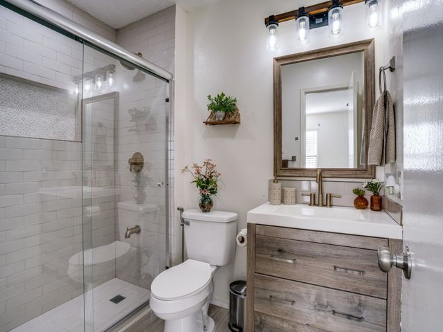 712 Middle Cove Drive, Plano, TX 75023