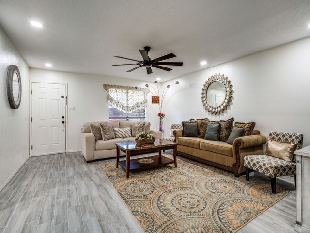 712 Middle Cove Drive, Plano, TX 75023