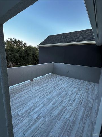 5316 N Crown Point, Pharr, TX 78577