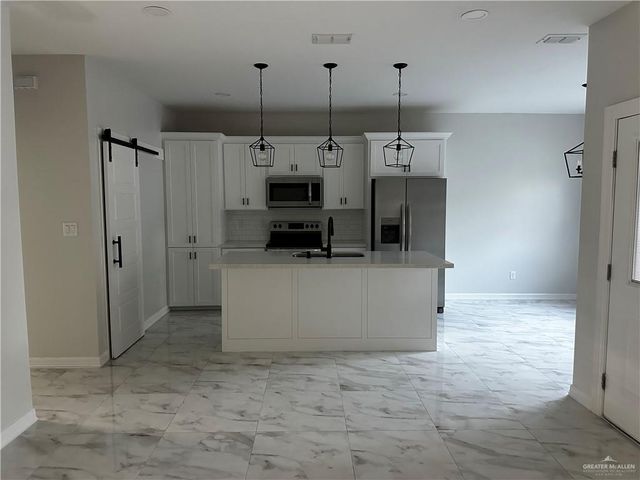 5316 N Crown Point, Pharr, TX 78577