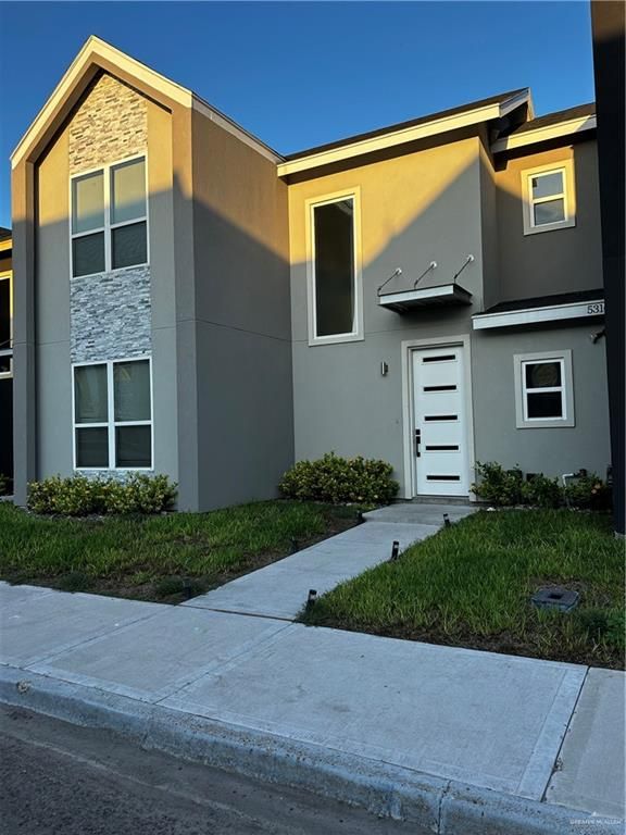 5316 N Crown Point, Pharr, TX 78577