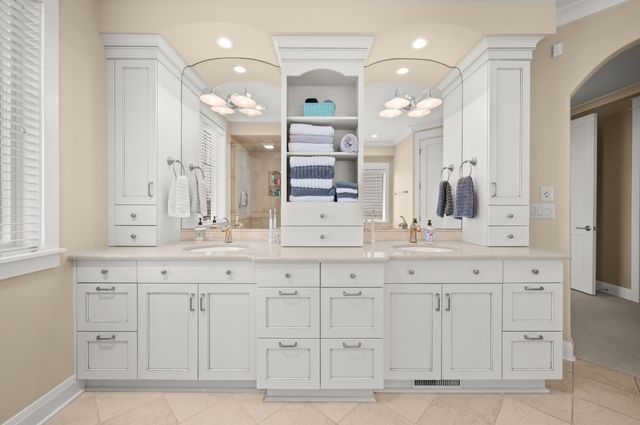 101 Lighthouse Dunes Path, St. Joseph, MI 49085