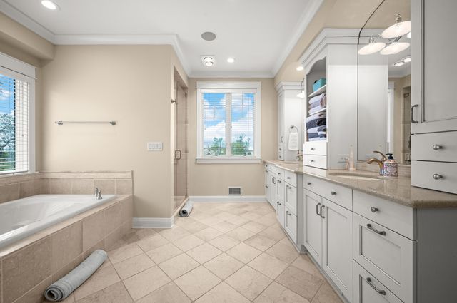 101 Lighthouse Dunes Path, St. Joseph, MI 49085